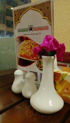 ‪salaam Namaste‬