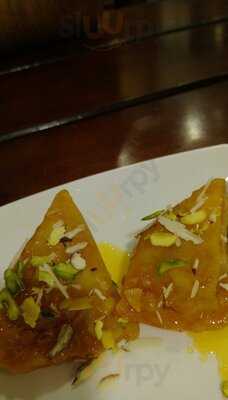 ‪salaam Namaste‬