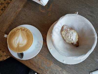 ‪furnil De Pierre‬