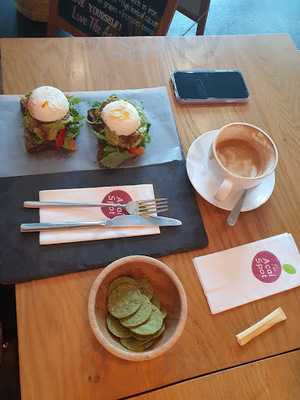 ‪the Coffee Bean & Tea Leaf‬