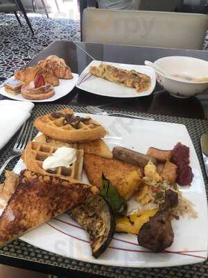 ‪ceasars Restaurant & Confectionery‬