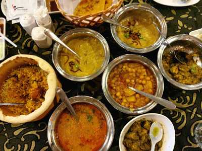 ‪pak Ghazi Restaurant & Sweets‬