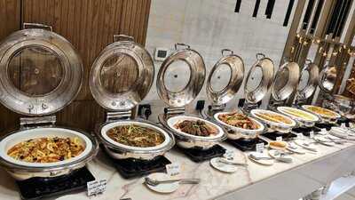 ‪flavours Restaurant‬