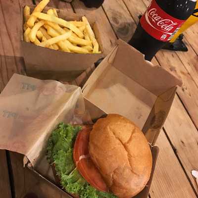 ‪burger Pit‬