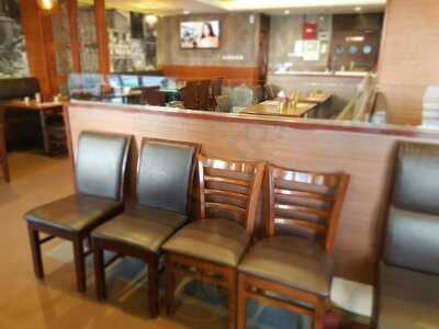 ‪dindigul Thalappakatti Restaurant‬