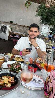 ‪secret Parties‬