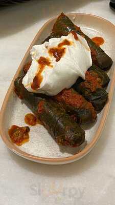 مطعم بسبورس دبي مول