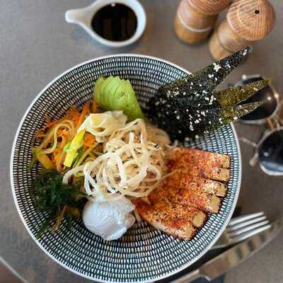 ‪train Beach Club‬