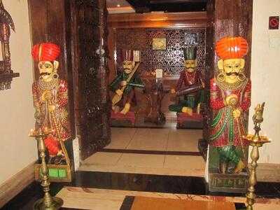 ‪dhow Ka Aangan‬