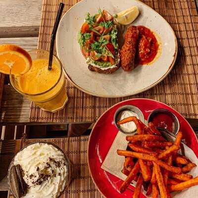 كوميونتي كافيه