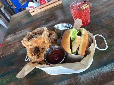 كوميونتي كافيه