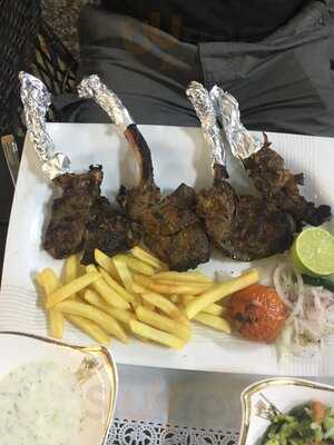 ‪bahar Naranj - Ristorante Caffeteria‬