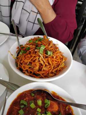 ‪dragons Corner Restaurant‬