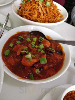 ‪dragons Corner Restaurant‬