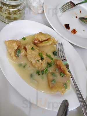 ‪dragons Corner Restaurant‬