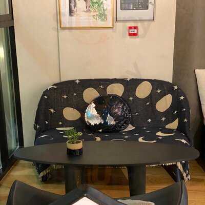 ‪to The Moon And Back Coffee‬