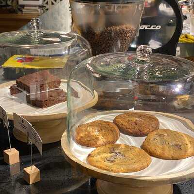 ‪to The Moon And Back Coffee‬