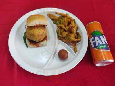 ‪shaandaar Restaurant & Sweets‬