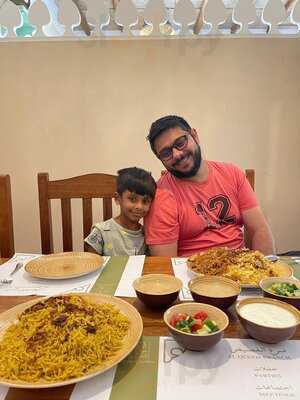 ‪al Jawareh Restaurant‬