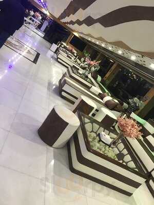 ‪lotus One Lounge Bar & Restaurant‬