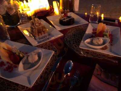 ‪dinning By Design‬