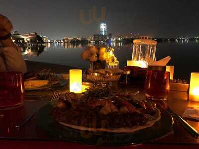 ‪dinning By Design‬