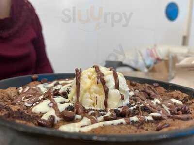 ‪alison Nelson's Chocolate Bar‬