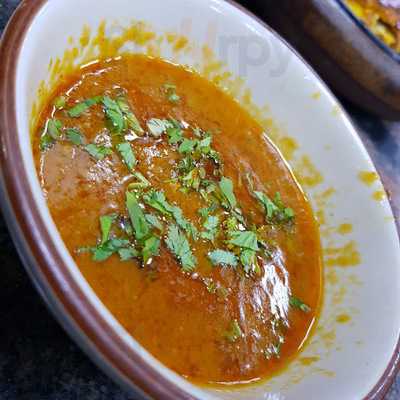 ‪red Table Restaurant‬