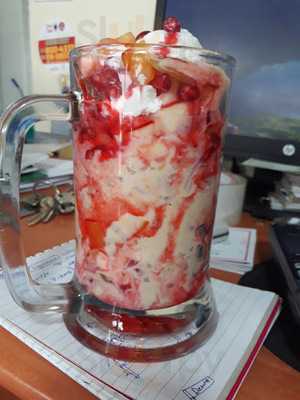 ‪red Table Restaurant‬