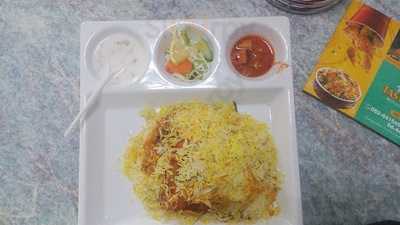 ‪village Tasty Burger‬