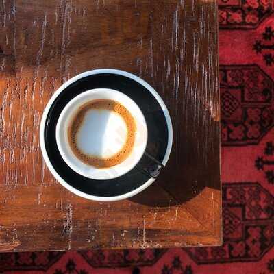 ‪pdl Coffee Co. & Barbershop‬