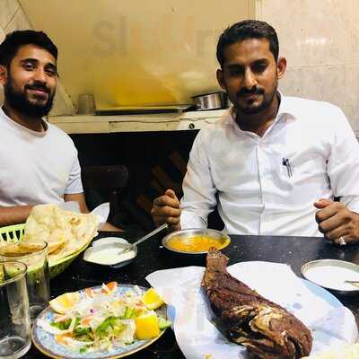 مطعم ممباى حاجي علي