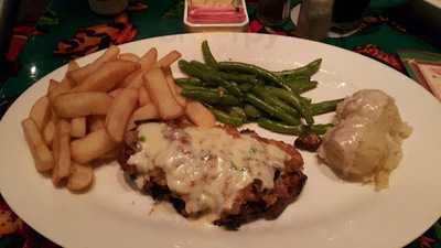 ‪qube Resto & Cafe‬