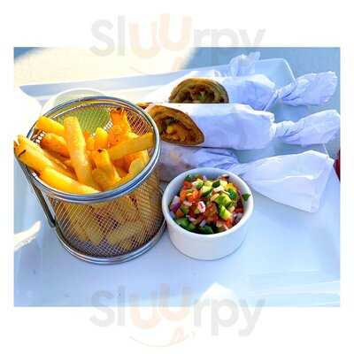 ‪upyard Rooftop Bar‬