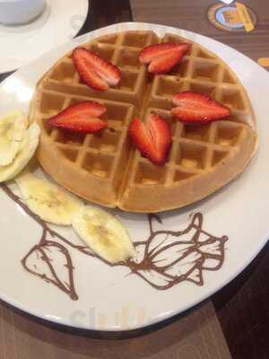 ‪pancake & Waffle House‬