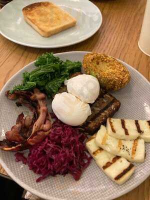 ‪common Grounds Difc‬