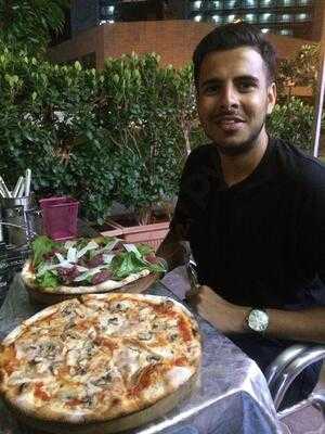 ‪pizza Connection‬