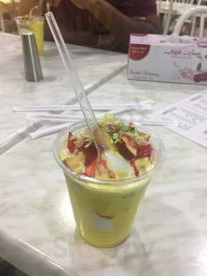 ‪bombay Sweets & Bakery‬