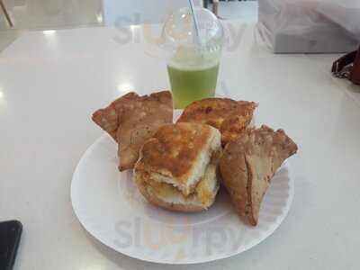 ‪the Desi Circle‬