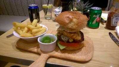 ‪bedouinn's Bistro‬