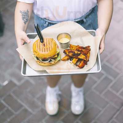 ‪friends Restaurant & Cafe‬