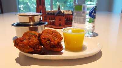 مدراس كافى حوس