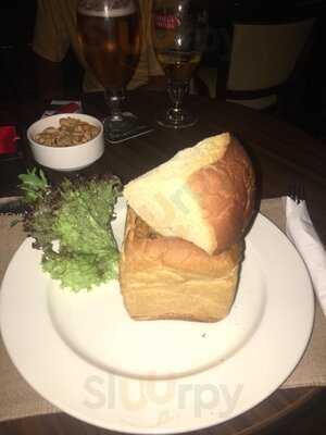 ‪oak N Barrel Grand Excelsior Hotel‬