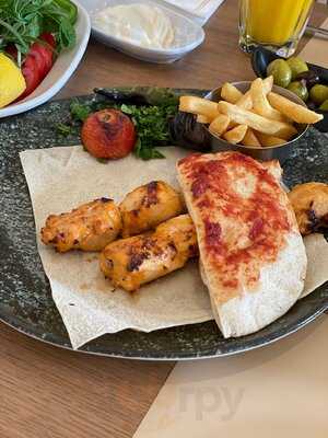 ‪al Hallab Restaurant & Sweets‬