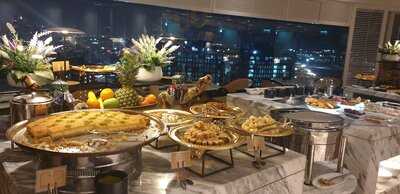 ‪al Dawaar Revolving Restaurant‬