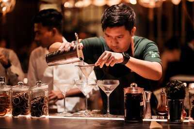 ‪flair5 Lounge & Dining‬