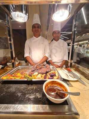 ‪the World Eatery‬