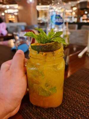 ‪the World Eatery‬