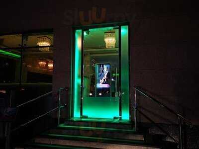 ‪healey's Bar And Terrace‬