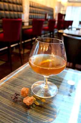 ‪healey's Bar And Terrace‬